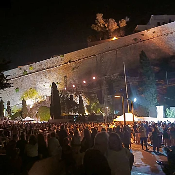 Plaça de la Reina Sofia Ibiza's Logo